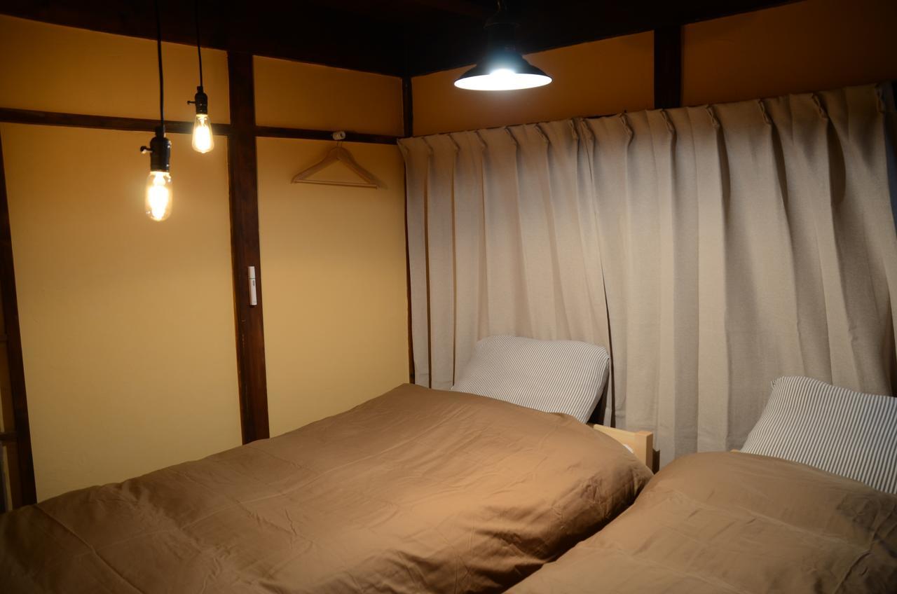 Bed & Breakfast Ichi Miura Exterior photo